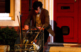 Illustration for article titled More Doctor Who Soccer Set Pics!